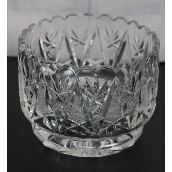 Rose Collection Lead Crystal Glass Bowl w/Intricate Design - Picture 2 of 6